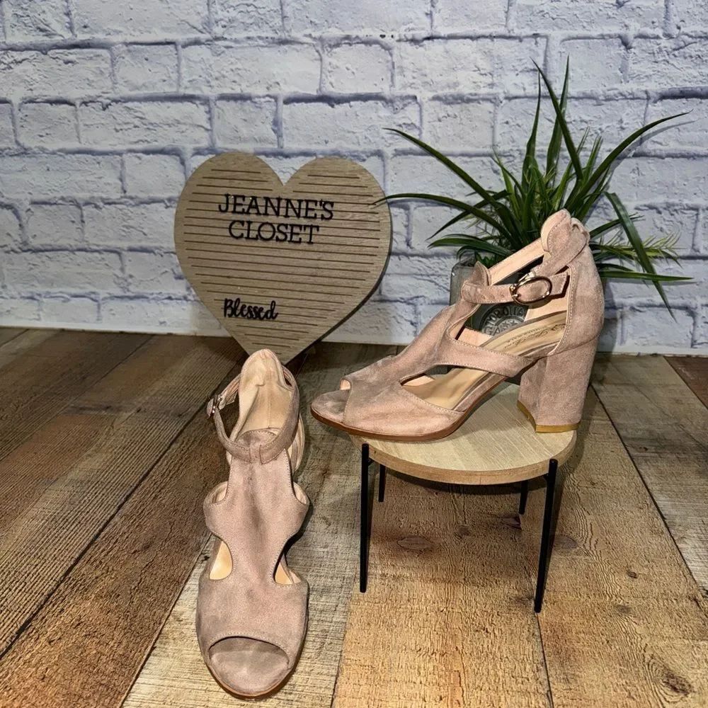Loro piana nude/pink suede heel sandals